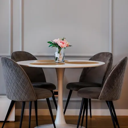 Lägenhet Aviatiei Sky Retreat *